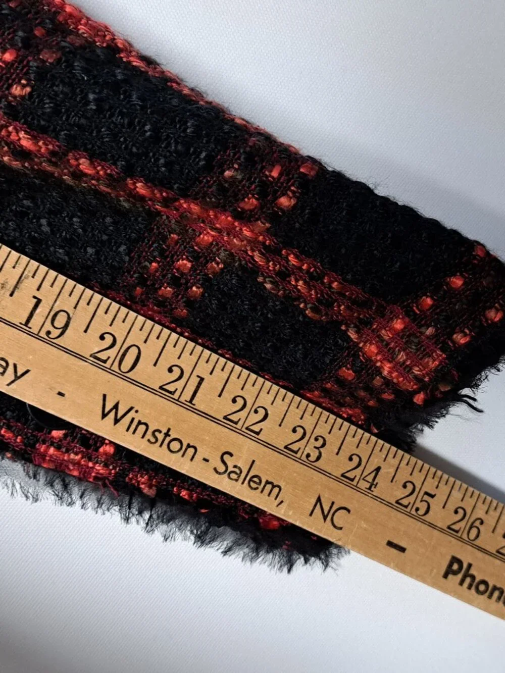 FABULOUS WDNY RED & BLACK PLAID LONG WINTER COAT LADIES SIZE 8 ACRYLIC SILK
